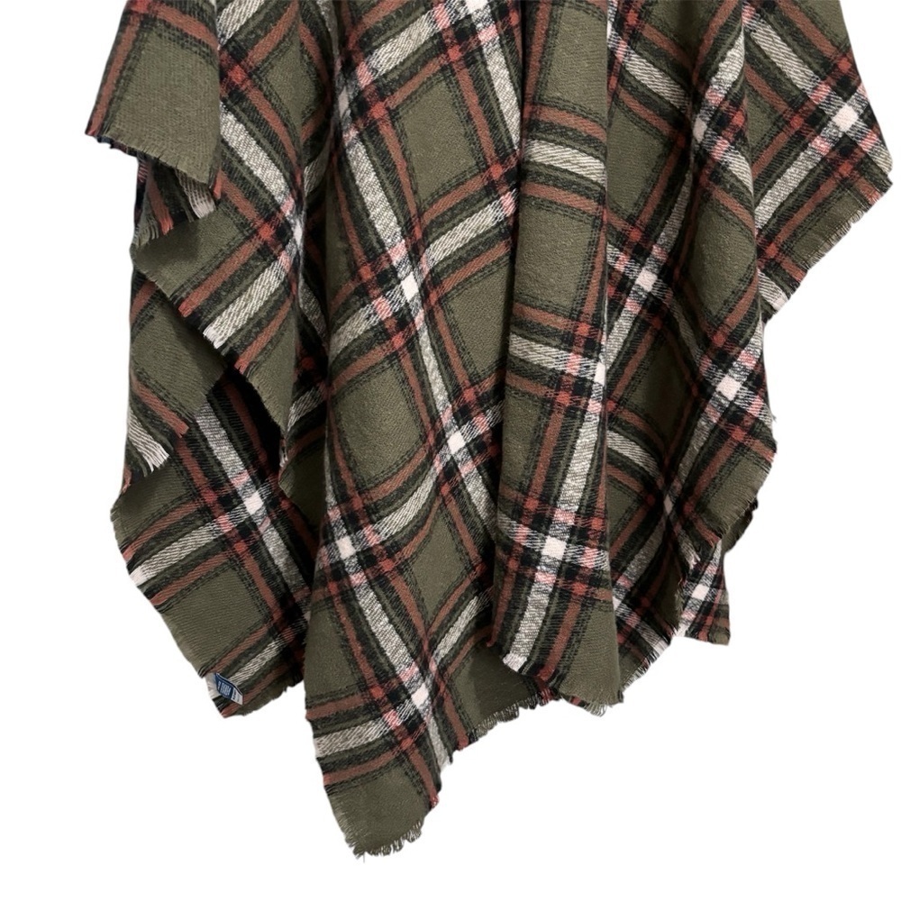 Women's Old Navy green plaid poncho blanket shawl one size - Picture 6 of 8